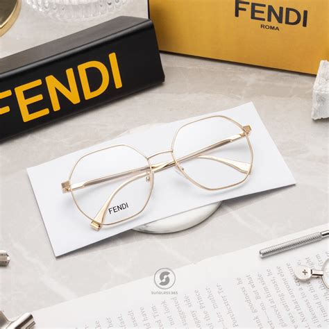 รีวิว แว่นสายตา Fendi โลโก้ใหม่ 